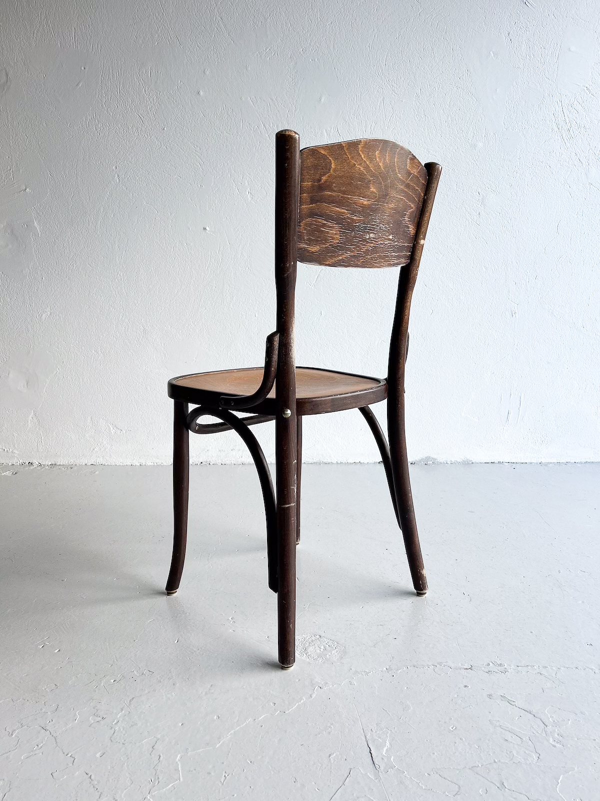 Formbeygður stóll - Image 5