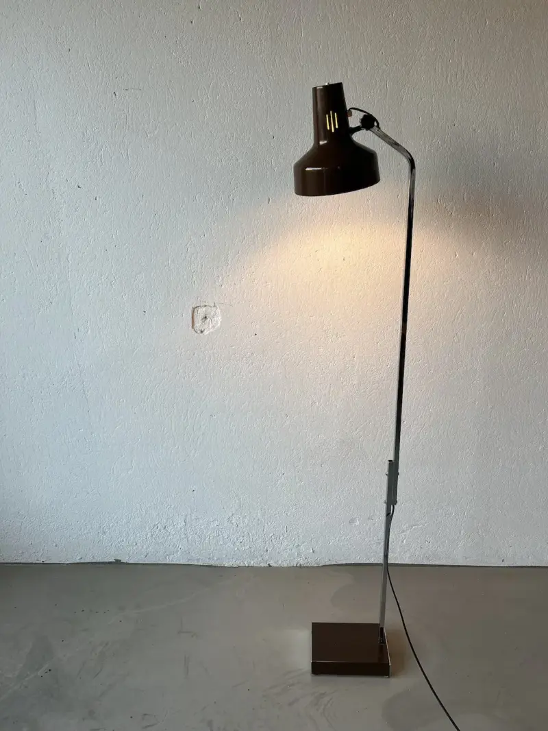 Brúnn gólflampi - Jac Jacobsen - Image 7