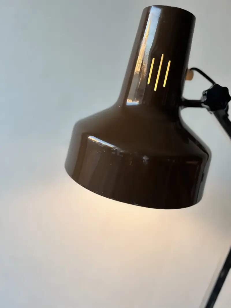 Brúnn gólflampi - Jac Jacobsen - Image 4