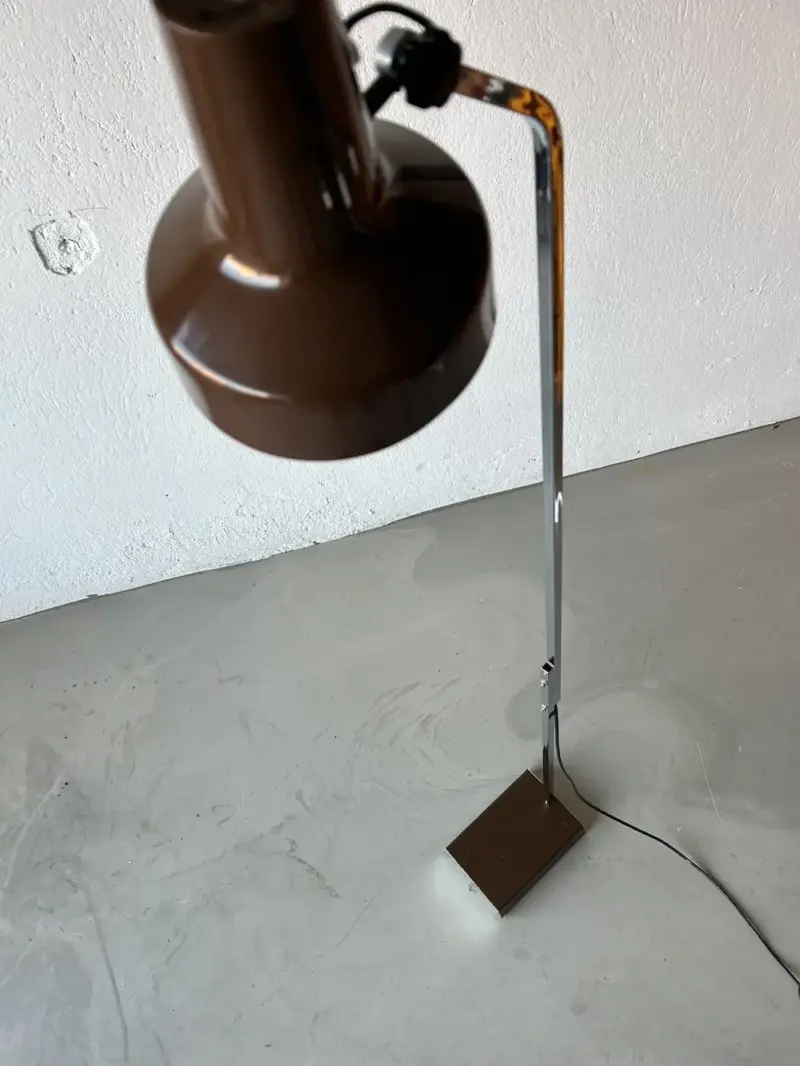 Brúnn gólflampi - Jac Jacobsen - Image 3