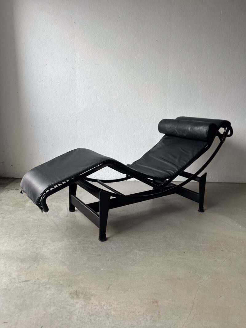 LC4 Legubekkur
