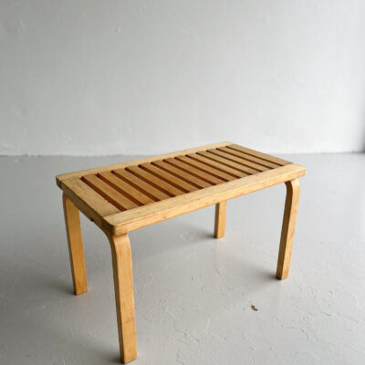 Bekkur 153B - Alvar Aalto