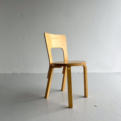Stóll 66 - Alvar Aalto