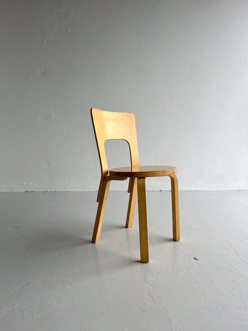 Stóll 66 - Alvar Aalto