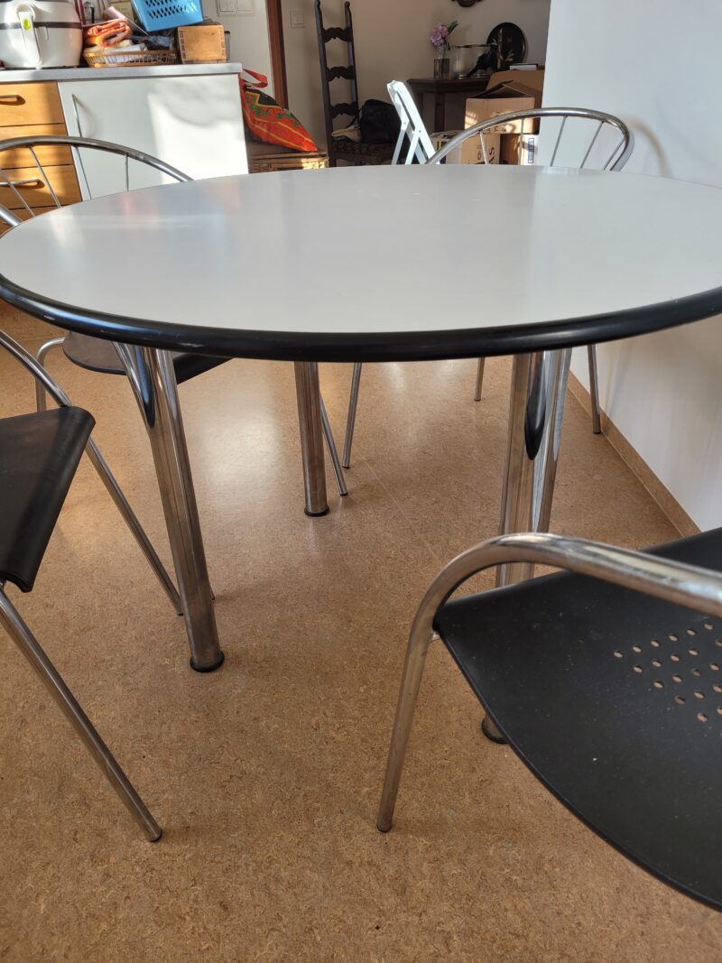 Borð og stólar frá Tord Björklund - Image 2