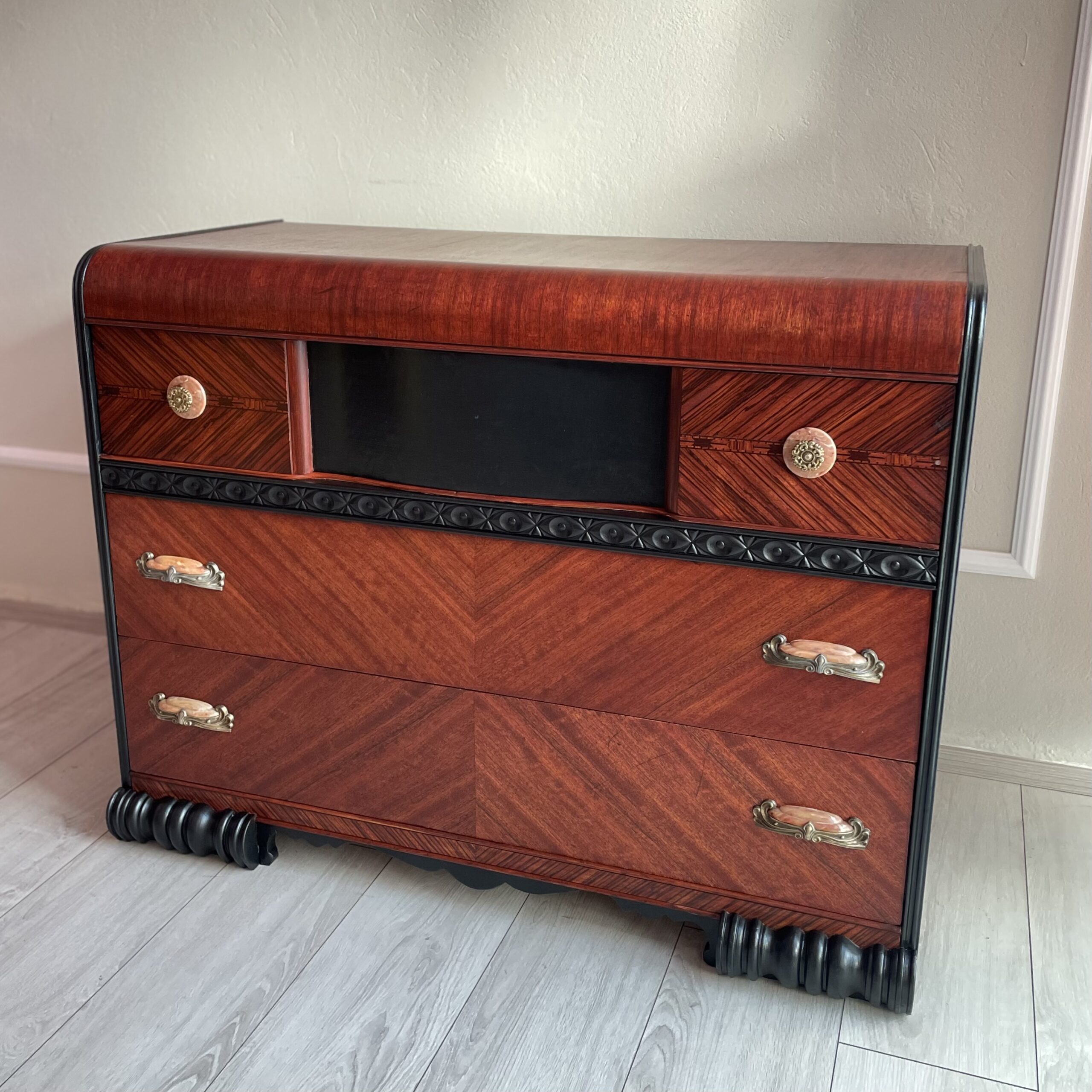 Art Deco Waterfall kommóða - Image 2