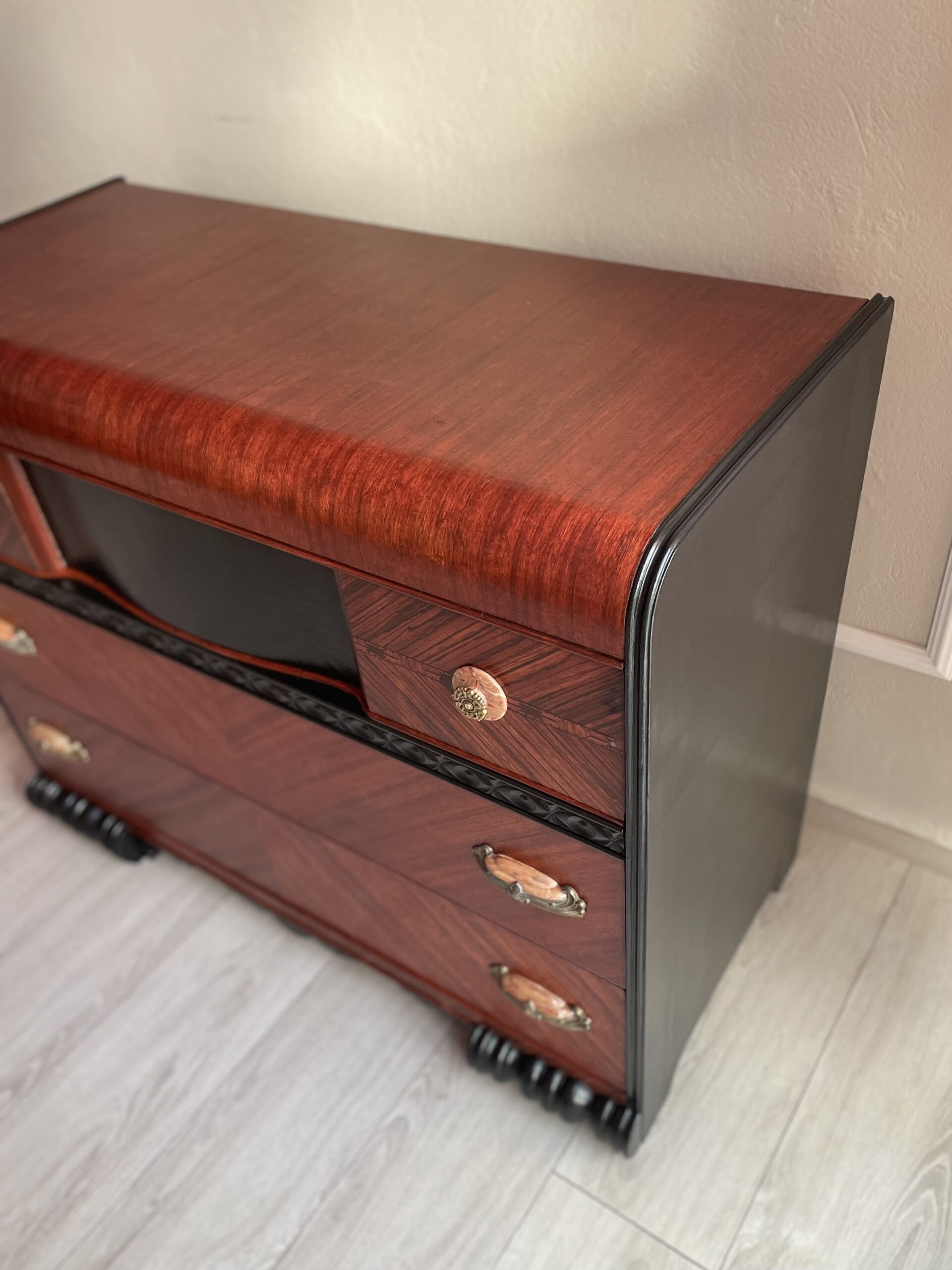 Art Deco Waterfall kommóða - Image 4