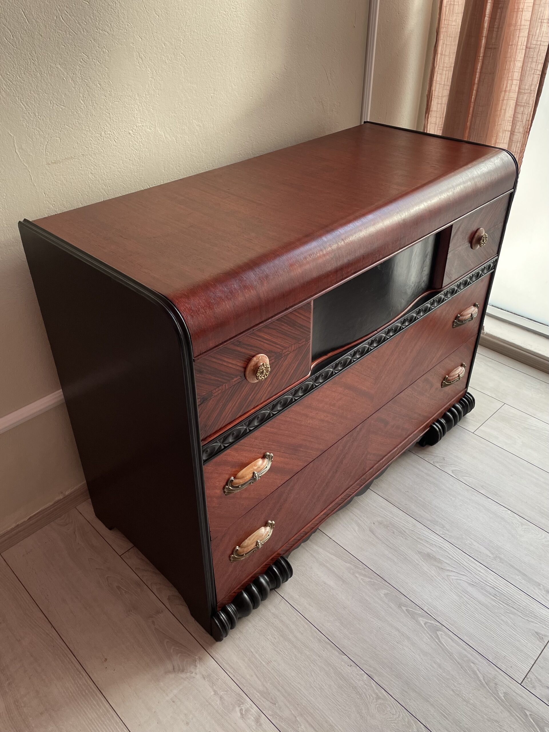 Art Deco Waterfall kommóða - Image 3