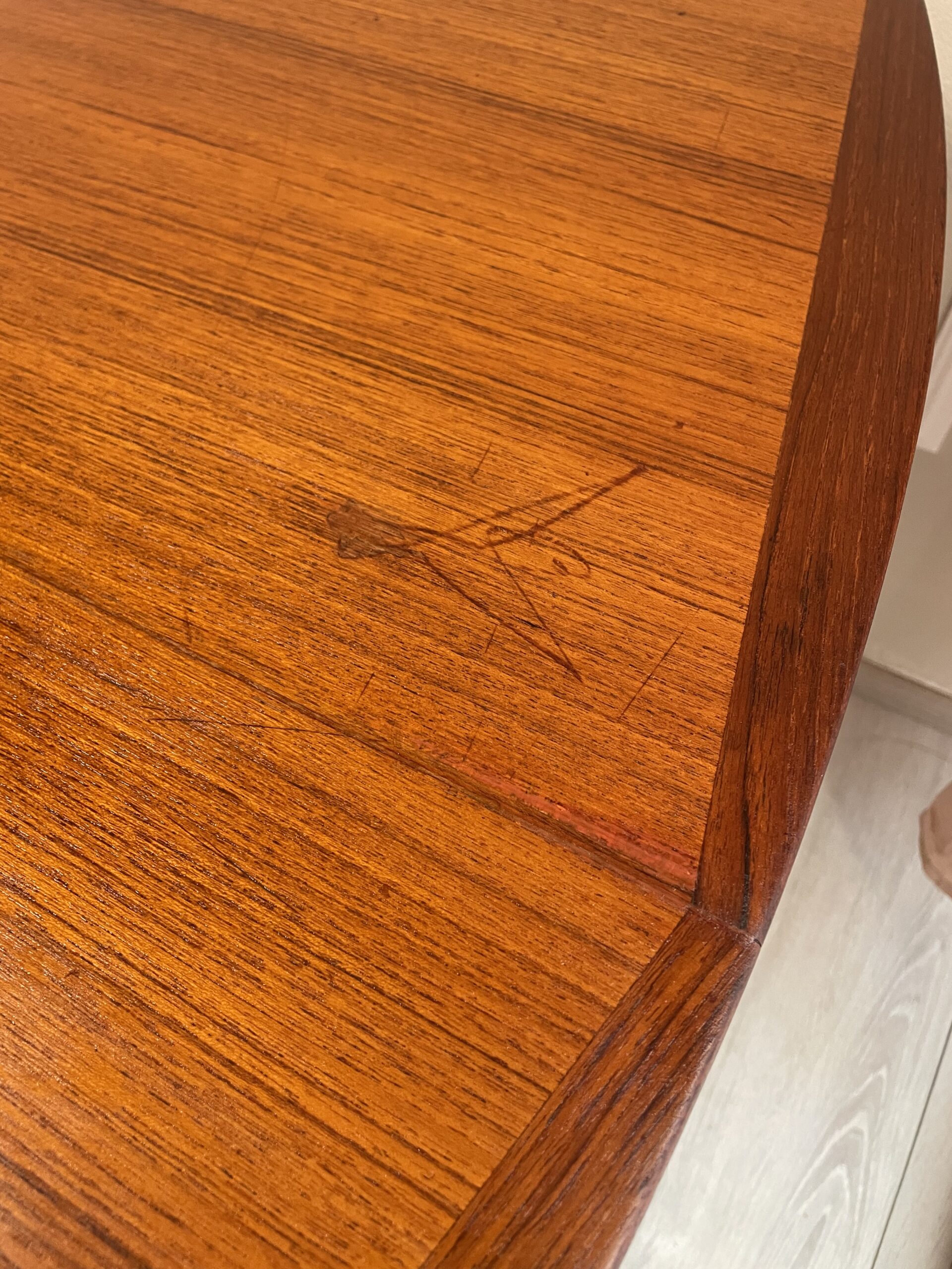 Tekk borðstofuborð - Image 8