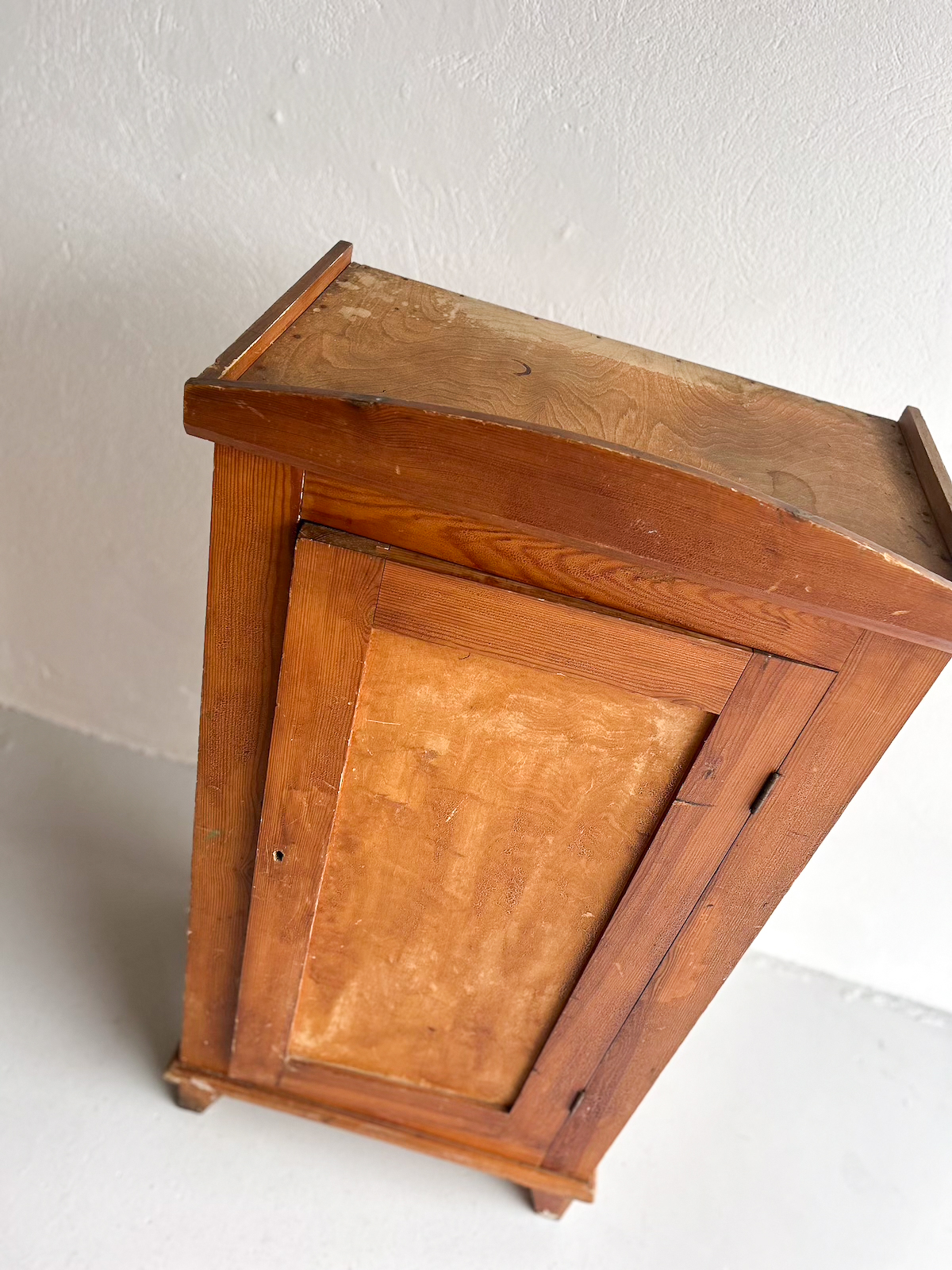 Vintage skápur - Image 8