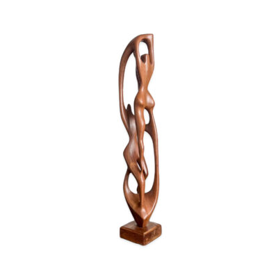 Útskorinn tréskúlptúr